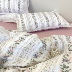 YICKYUE - Vintage Countryside Floral Lace Ruffles Duvet Cover Set, Pillowcases with Bed Sheet, Fitted Sheet, Girls Bedding Set
