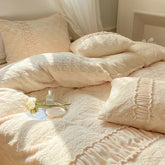 Yickyue luxury Artificial snow Rabbit fleece Winter Spring Bedding Set queen Warm Duvet Cover Set with Sheets high end king size bed set