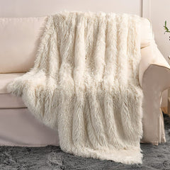 Bubble Kiss Faux Fur Winter Throw Blanket Cozy Plush Fluffy Blanket Furry Fuzzy Warm Cute Shaggy Blanket for Fall Bed Pet