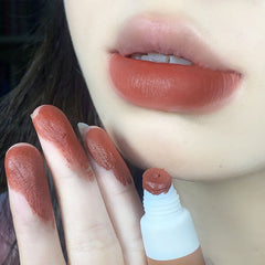 Pigment Lip Mud Velvet Matte Matte Lip Gloss Color Rendering No Stain on Cup Cheap Lipstick