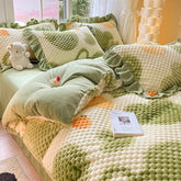 Yickyue Grade A Doudou Velvet Autumn Winter Warm Bedding Set Soft Thickened Milk Fleece Duvet Cover Set with Sheet Quilt Cover 4 Pcs Set
