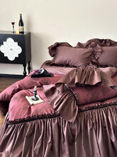 Yickyue Autumn and Winter French Vintage Brushed Cotton Bedding Sets, Pure Cotton, Red Quilt Cover, Four Piece Wedding Set with Ruffles