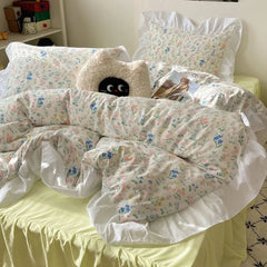 Gentle Floral Print Bedskirt Bedding Sets Skin Friendly Comfortable Duvet Cover Set with Lace Romantic Bedclothes for Girls