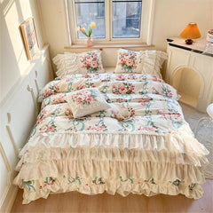 Yickyue Bedding Set Luxury Bed Set Queen Size Lace Ruffle Designer Bedding Set Floral Bed Cotton Linen Western Europe Bedding Sets Gift