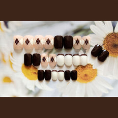 24PCS Brown Checkered False Nails Girls French Style Short Press on Nails Wearable Finished Nail Piece with Jelly Gel TY