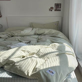 Yickyue Four-piece Girl Heart Pure Color Cotton Embroidered Quilt Set Sheet Apartment Bed Bed