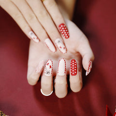 Almond Flesh Color Cartoon Fake Nails Women Christmas Party Hand Decorate Star Heart Deer Press on False Nails Z1349