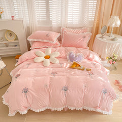 Super Soft Coral Fleece Warm Cozy Flowers Embroidery Princess Bed Skirt Bedding Set Velvet Quilt Cover Comforter Set Blanket