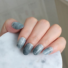 ENDRRFLLA 24pcs Wearing Nail Art Marbling False Nail White Gray Natural Color Blooming Small Round Head False Nail Patch