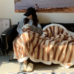 Yickyue Fashion Stripe Blanket Thicken Fluffy on Sofa Blankets Winter Warm Bed Cover Comfortable Blankets Girl Bedroom Decoration