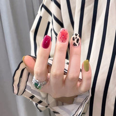 Press on stickers Short Fresh Flowers Decorated Frosted full cover Wearable Fake Nail Suitable for Girl Summer Hand Decoration
