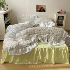 Gentle Floral Print Bedskirt Bedding Sets Skin Friendly Comfortable Duvet Cover Set with Lace Romantic Bedclothes for Girls
