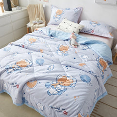 Lovely Space Bear Pattern Spring Summer Quilt for Children Adults Mechanical Wash Quilted Quilts King Queen Size Thin Comforter