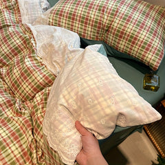 YICKYUE 4pcs Bedding Set 1 Quilt Cover + 2 Pillowcases + 1 Bed Sheet Combination Plaid Pattern Chemical Fiber Fabric Lace Craft Soft And Skin-Friendly Spring And Summer Seasons Does Not Include Quilt Core Does Not Include Pill