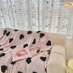YICKYUE - Love Heart Soft Throw Blanket Premium Silky Flannel Fleece 3D Jacquard Decorative Fuzzy Blankets, for Women and Girls Bedroom