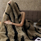 Yickyue Nordic Imitation Fox Fur Warm Autumn Winter Blanket High End Thicken Warmth Blankets for Beds Luxury Cozy Sofa Blanket for Throw