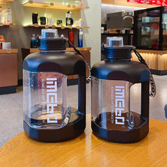 Yickyue 1.8/2.8L Large Plastic Water Bottle BPA Free Portable Gym Sport Water Kettle Milk Tea Juice Drinking Bottle Gift For Women Men