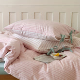 YICKYUE 3pcs, New Korean Style Bow Design Cotton Set: Duvet Cover*1 + Pillowcases*2, Korean Bow Design, Standard Size A, Striped Pattern with Bow Decoration, Stylish and Elegant