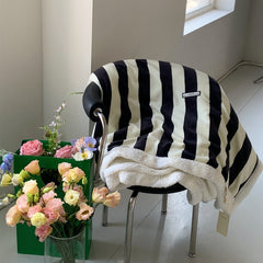 Yickyue Fashion Stripe Blanket Thicken Fluffy on Sofa Blankets Winter Warm Bed Cover Comfortable Blankets Girl Bedroom Decoration