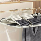 YICKYUE - 20Pcs/Plastic Clothes Hangers for Home Use, Non-Slip, Non-Marking, Anti-Shoulder-Bulge, Rotating Drying Hangers