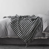Fluffy Plaid Blanket Houndstooth Throw Blanket Tassel Bedspread Bed Cover Blanket Nordic Style Black and White Plush Blanket