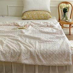 Yickyue Plush Throws Blankets for Beds Home Decor Winter Warm Fashion Rose Romantic Elegant IG Thickened Soft Nap Towels Sofa Covers
