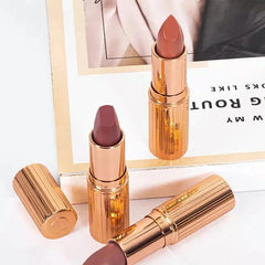 Yickyue Korea Woman Fashion Lip Gloss Lipstick Moisturize Sexy Red Lips Fulness Lip Natural Long Lasting Non-stick Mist Female Lipsticks