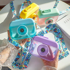 Cute Cartoon Camera Water Cup 400ML Portable Camera-shaped Crossbody Plastic Water Bottle with Adjustable Shoulder Strap Cup