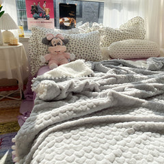 Yickyue Small ball lambskin blanket simple gray love rabbit velvet sofa cover blanket full of girl heart nap blanket fleece blanket