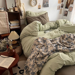 YICKYUE - Cottage Themed Green Tones Bedding Set
