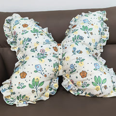 YICKYUE - Rustic Butterfly-Shaped Throw Pillow, Floral Pattern, Ruffle Embellishment, Machine Washable, Zipper Closure, Polyester 100%, All-Season Multipurpose Cushion for Bedroom and Living Room Decor, 100-120gsm