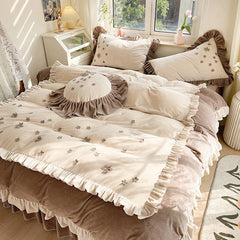 Flowers Embroidery Princess Bed Skirt Bedding Set Shaggy Velvet Fleece Ruffles Duvet Cover Quilt Cover Set Bed Sheet Pillowcases