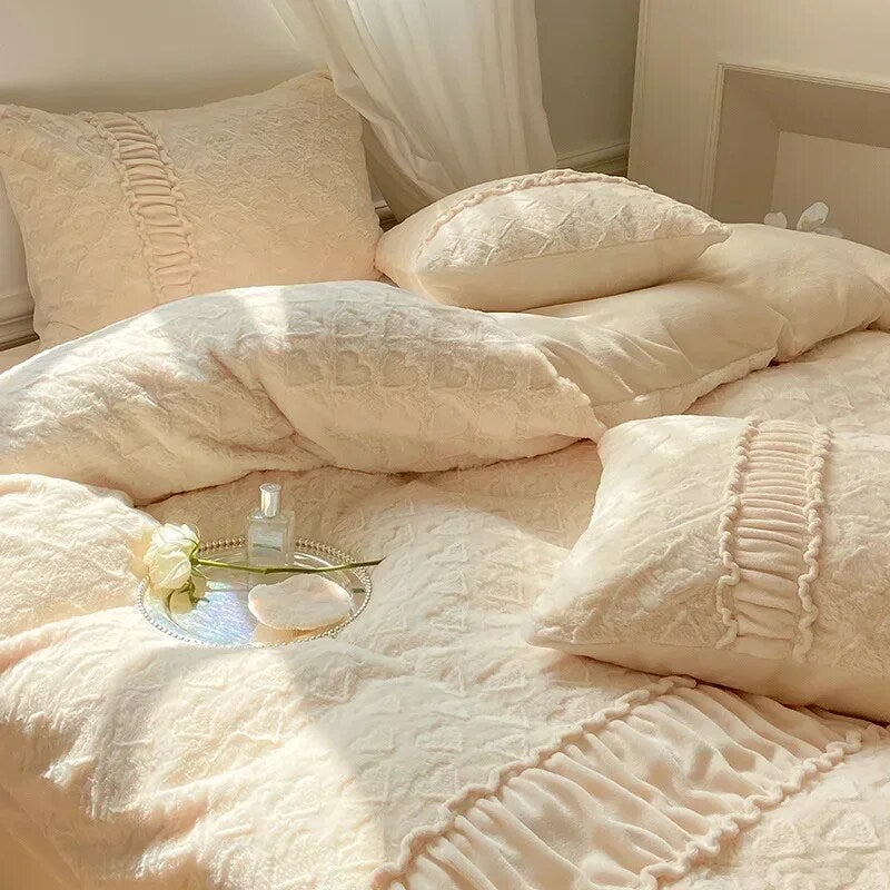 Yickyue luxury Artificial snow Rabbit fleece Winter Spring Bedding Set queen Warm Duvet Cover Set with Sheets high end king size bed set