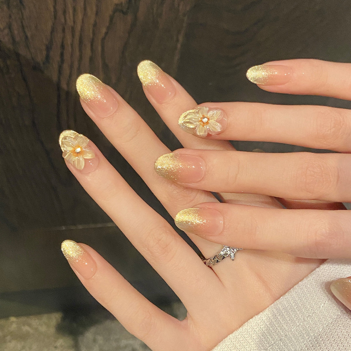 YICKYUE  -  10pcs Handmade Press on Nails Gradient Gold Cat Eye Round Head Fake Nails with Yellow Flower Wearable Reusable False Nail Tips
