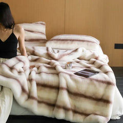Yickyue Luxury Thickend Imitation Fur Winter Warm Blanket for Bed High-end Faux Mink Velvet Sofa Blanket Comfortable Sofa Blanket Throw