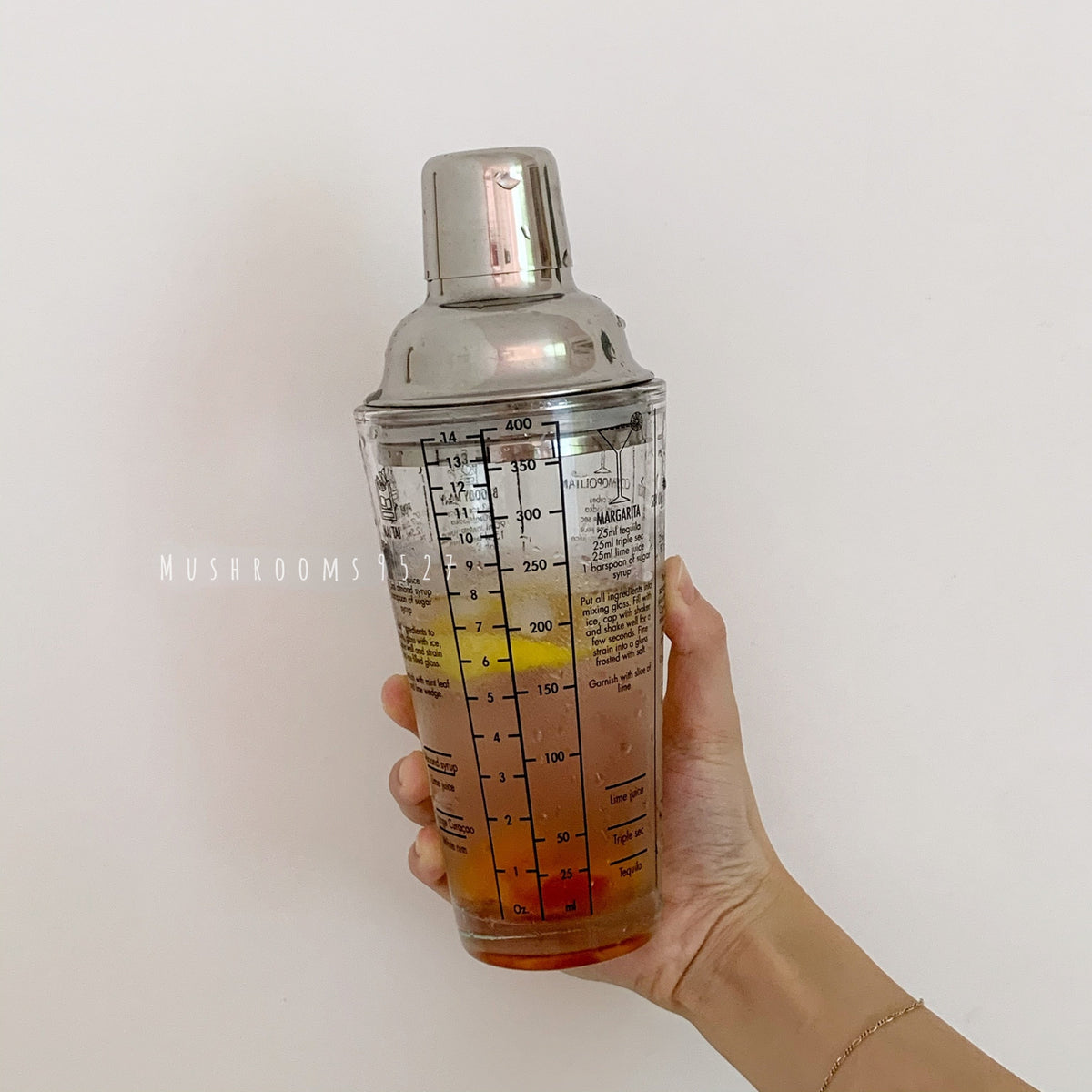 Korean niche coffee shop glass snow bottle scale hand shaker cocktail milk tea hand shaker