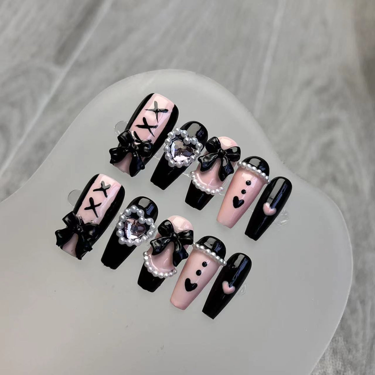 YICKYUE  -  10pcs Handmade Y2k black Press On Nails Pink Heart Design Reusable Fake Nails Artificial Manicure Wearable False Nails For Girls