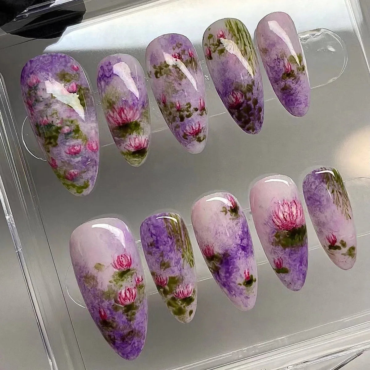 Yickyue  Cute Little Flowers Nude Color Nail Art Simple ins Style False Nails Detachable Finished Fake Nails Press on Nails with Glue