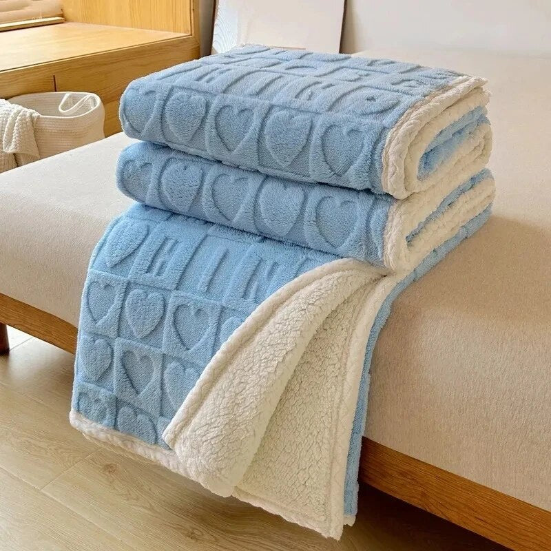Yickyue Simple Heart Shaped Autumn Warm Blankets for Bed Cozy Flannel Fleece Sofa Blanket Soft Fluffy Warmth Blankets Plush Bed Sheet