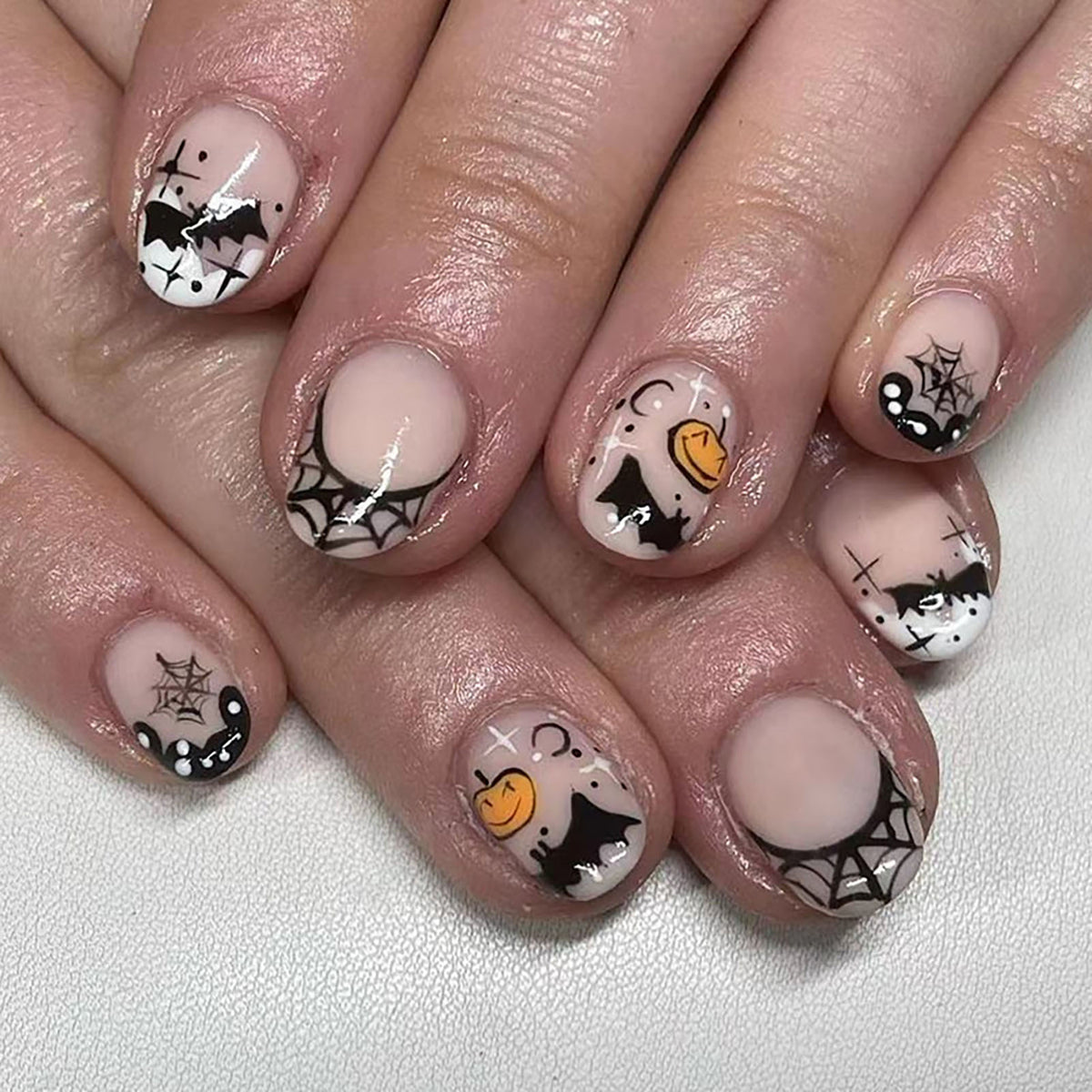 YICKYUE  -  24pcs Halloween False Nails Multicolor Ghost Cobweb Design Almond Nail Tips Full Cover Black Gradient Fake Nails Press On Nails