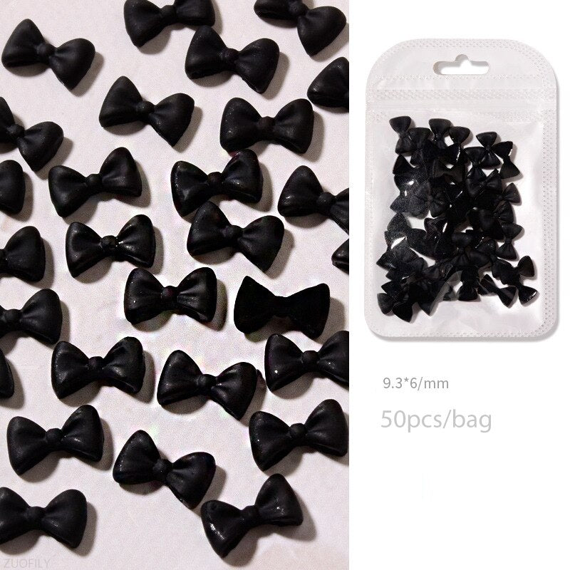 50pcs/lot Classic Black and White Nail Art Bows Resin 3D Nail Art Decoration DIY Manicure Design Simple Style Nail Accessories