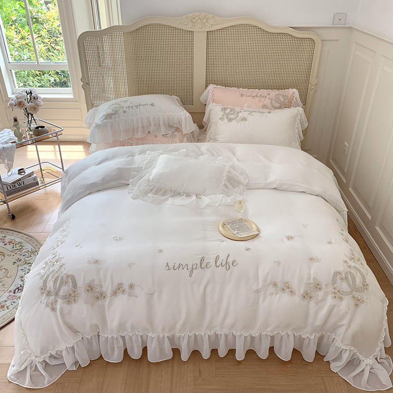 Yickyue Luxury Embroiderd Snow White Lace Bedding Set 4pcs 100% Cotton Korean Princess Wedding Duvet Cover Bed Sheet Linen Pillowcases