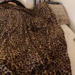 YICKYUE  -  1pc Faux Rabbit Fur Leopard Print Double-layer Lunch Break Blanket, Sofa Couch Home Throw Blanket Nap Blanket