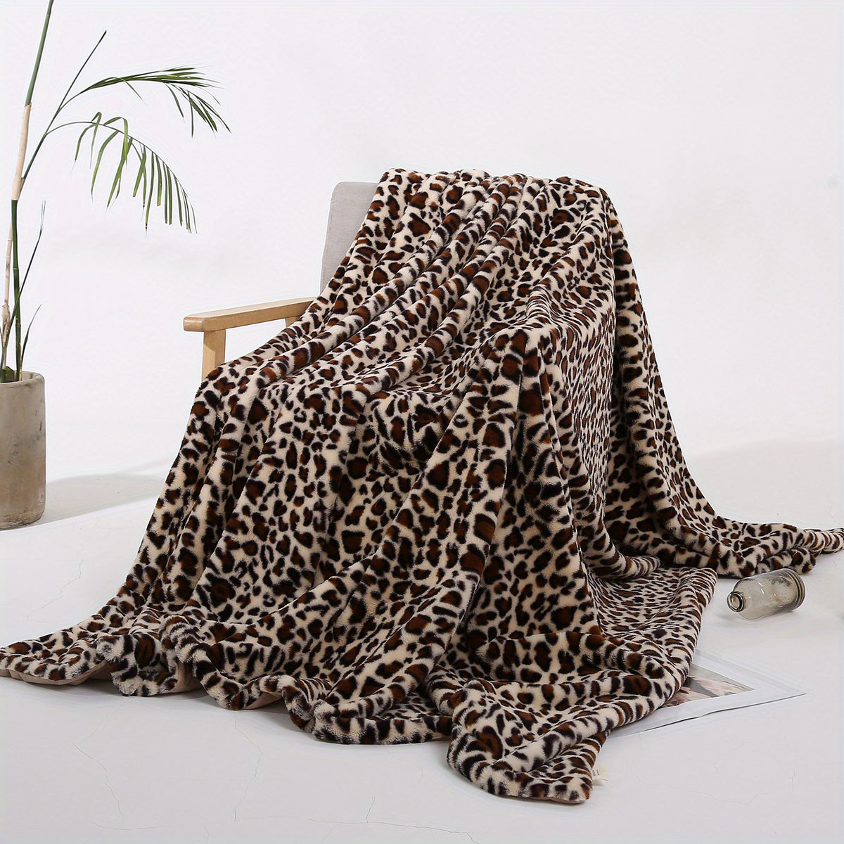 YICKYUE  -  1pc Faux Rabbit Fur Leopard Print Double-layer Lunch Break Blanket, Sofa Couch Home Throw Blanket Nap Blanket