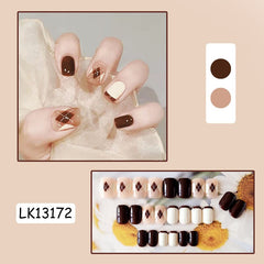 24PCS Brown Checkered False Nails Girls French Style Short Press on Nails Wearable Finished Nail Piece with Jelly Gel TY