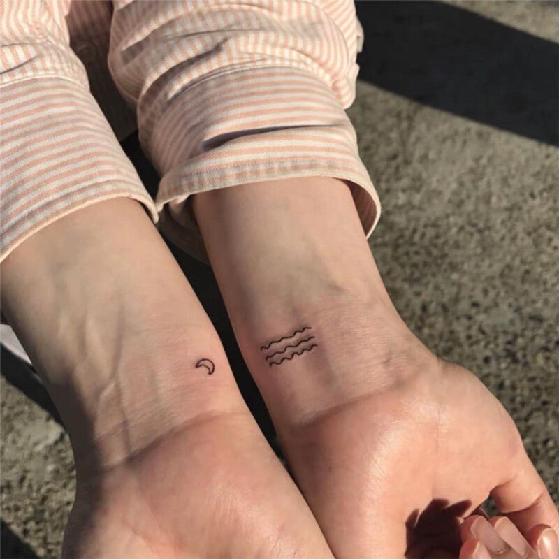 Cute Moon Design Fake Tattoo Adult Wrist Body Art Waterproof Temporary Tattoo Stickers For Men And Women