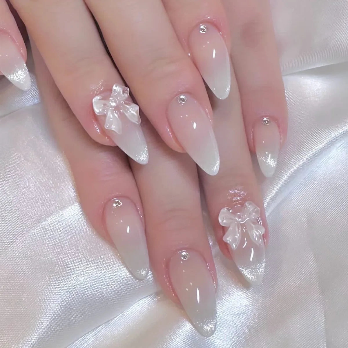 Yickyue  Grey Sparkling Cat Eye Cute Bowknot Nail Art Solid Color Fake Nails Detachable Finished False Nails Press on Nails with Glue
