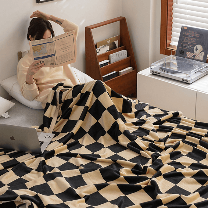 Yickyue Checkered Throw Blanket