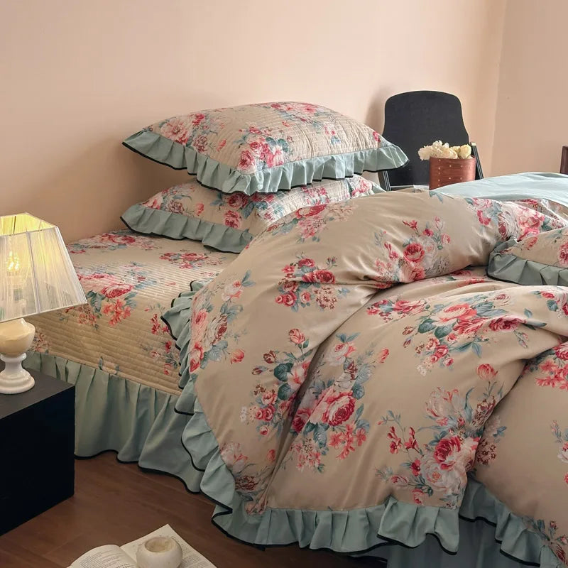 YICKYUE  -  4Pcs Vintage French Floral Ruffles Bedding Set, 100% Cotton, Princess Duvet Cover Set, Quilted Bedspread, Bed Sheet, Pillowcases