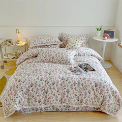 Yickyue 100%Cotton Cute Chic Strawberry Print Bedding Set Super Soft Breathable Green Flowers Duvet Cover Bed Sheet Pillowcase King 4Pcs